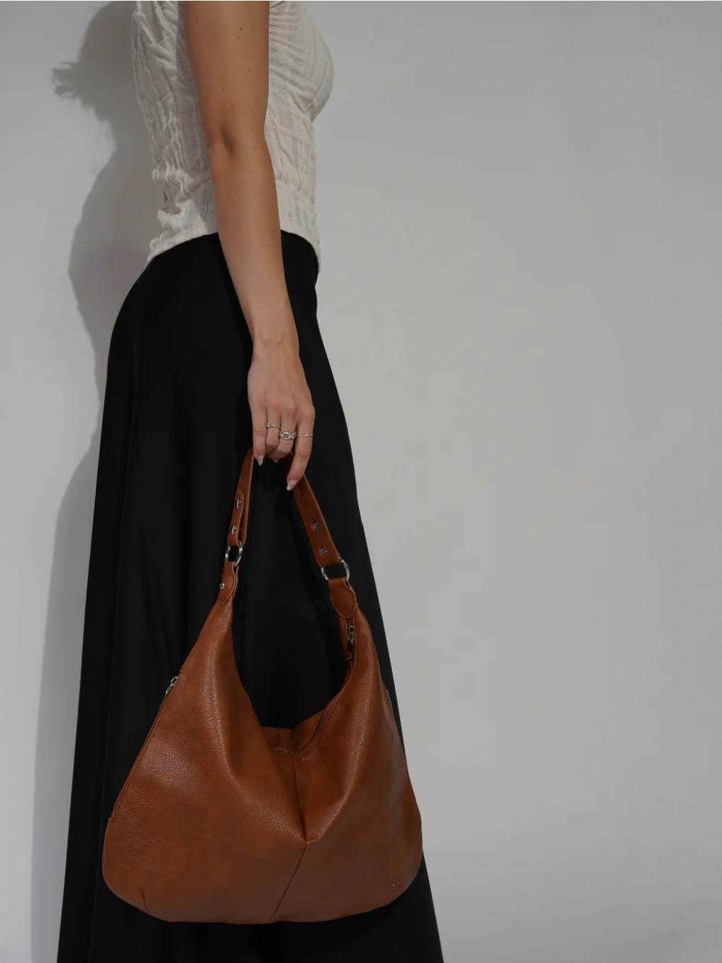 Hobo Handbag Leather Classic  Spacious Casual Tote with Minimalist Design Image 10