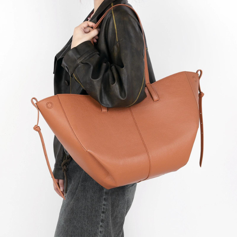 Large Leather Tote Handbag  Elegant Textured Design Image 5